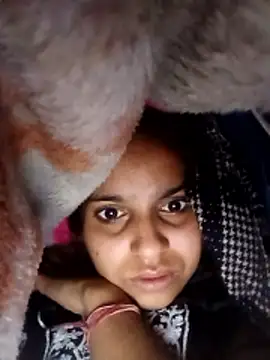 Snapshot of Saloni-Gupta chatting on January 10, 2026, 1:18 am Saloni-Gupta online show from January 10, 2026, 1:18 am