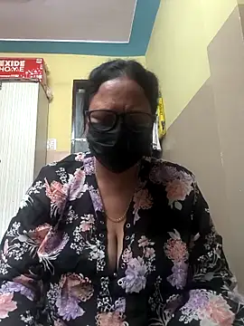 thehotlady online show from April 29, 2026, 3:10 am