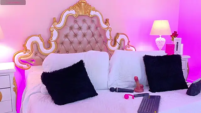 AryCorinne online show from July 2, 2026, 3:23 am