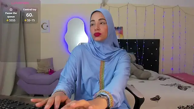 ShanaJamil online show from April 30, 2026, 11:49 am