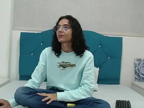 EthanBlackwoodd online show from October 12, 2025, 8:41 pm