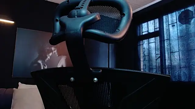 Snapshot of RichardMilleer chatting on October 9, 2025, 1:53 pm RichardMilleer online show from October 9, 2025, 1:53 pm