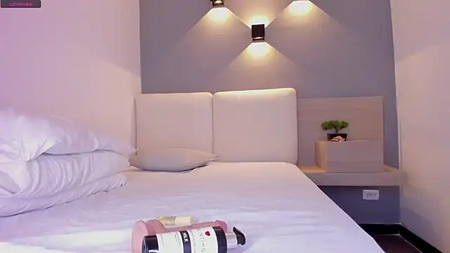 Snapshot of selena_monroy chatting on November 16, 2025, 9:26 am selena monroy online show from November 16, 2025, 9:26 am