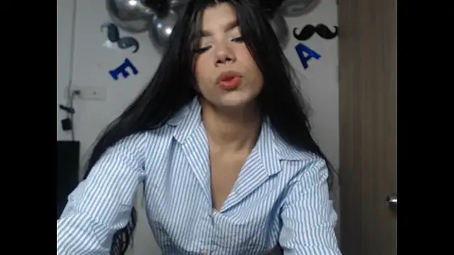 MayaScott11 online show from June 21, 2026, 7:16 pm