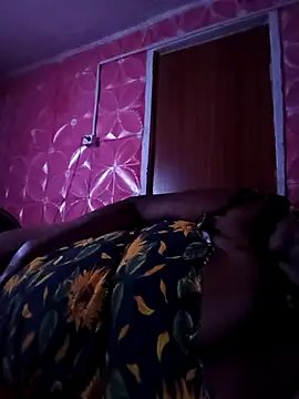 Rosabela04 online show from February 15, 2026, 11:45 pm