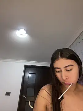 Isabella Montoya online show from November 20, 2025, 7:57 pm