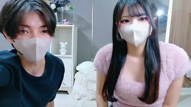 Snapshot of Ruru-shuv chatting on November 15, 2025, 8:55 am Ruru-shuv online show from November 15, 2025, 8:55 am