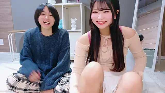 Snapshot of Ruru-shuv chatting on December 16, 2025, 10:42 am Ruru-shuv online show from December 16, 2025, 10:42 am