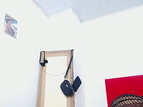 Snapshot of whitneytt chatting on September 24, 2025, 6:28 am whitneytt online show from September 24, 2025, 6:28 am