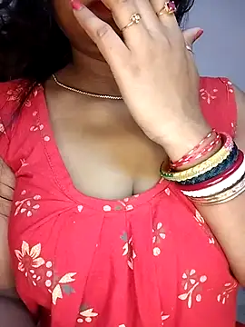 Snapshot of Bengalibeauty96 chatting on April 30, 2026, 1:17 pm Bengalibeauty96 online show from April 30, 2026, 1:17 pm