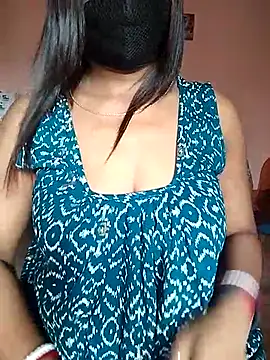 Snapshot of Bengalibeauty96 chatting on May 11, 2026, 1:11 am Bengalibeauty96 online show from May 11, 2026, 1:11 am