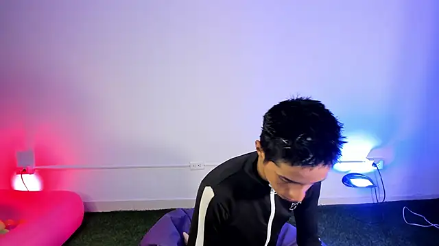 Snapshot of EstivenSallas chatting on September 17, 2025, 7:37 pm EstivenSallas online show from September 17, 2025, 7:37 pm