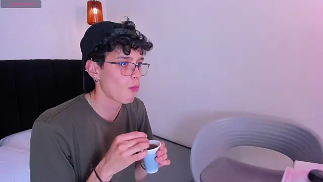  ruby red online show from September 20, 2025, 2:45 am