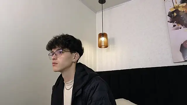  ruby red online show from October 3, 2025, 4:53 am