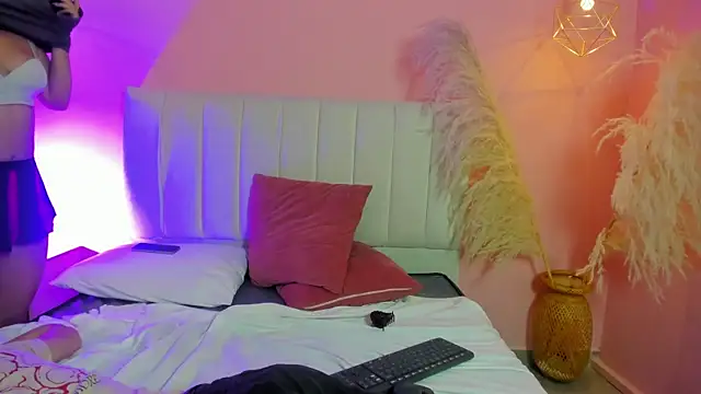  ruby red online show from October 16, 2025, 10:16 am