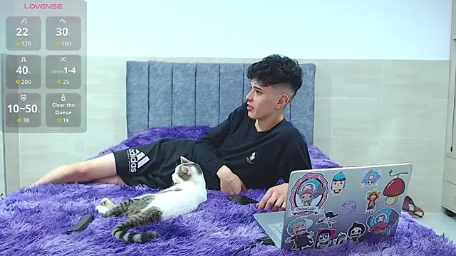  ruby red online show from November 10, 2025, 8:08 pm