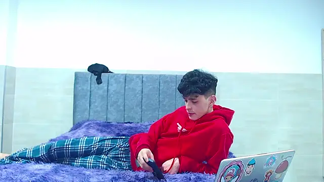  ruby red online show from November 27, 2025, 5:20 am