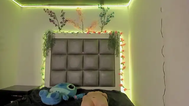 abbiecollins js online show from February 24, 2026, 4:21 am