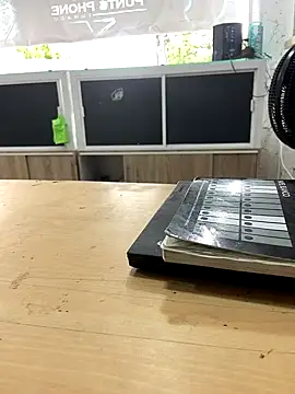 Snapshot of Karol_sexy23 chatting on October 16, 2025, 3:46 pm Karol sexy23 online show from October 16, 2025, 3:46 pm