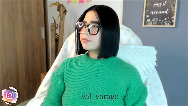 Snapshot of val_varago chatting on July 24, 2026, 3:04 am val varago online show from July 24, 2026, 3:04 am