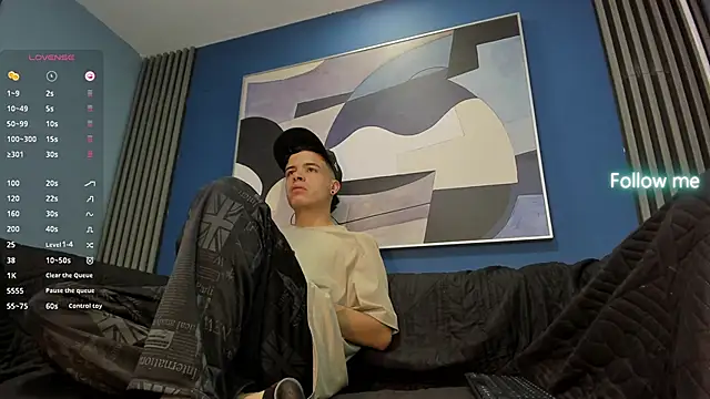 Snapshot of kevinn_blue1 chatting on October 9, 2025, 8:18 pm kevinn blue1 online show from October 9, 2025, 8:18 pm