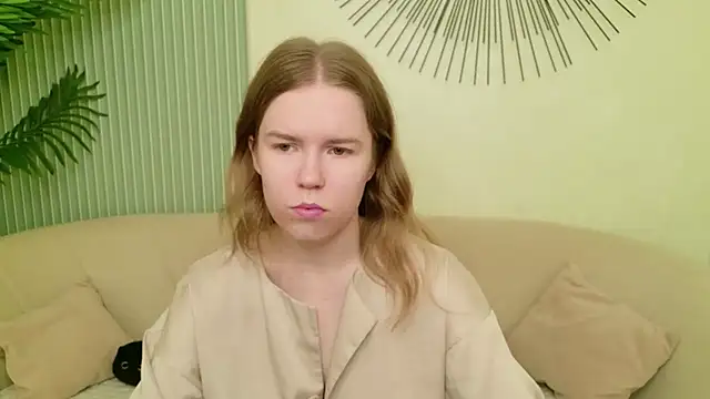 Snapshot of Alida_Brice chatting on June 13, 2026, 5:38 am Alida Brice online show from June 13, 2026, 5:38 am