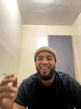 LeoPR00 online show from December 2, 2025, 2:50 am