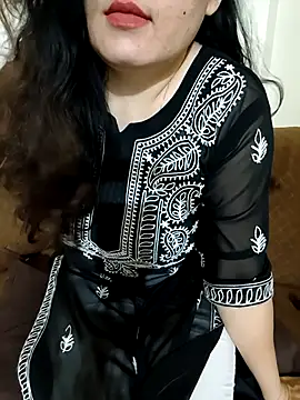 Snapshot of sassy_aly007 chatting on October 7, 2025, 4:48 pm sassy aly007 online show from October 7, 2025, 4:48 pm