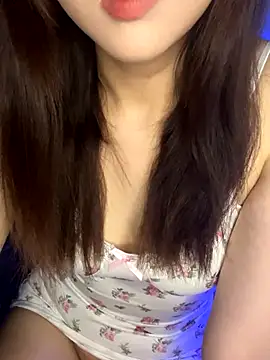 Snapshot of LenaZii chatting on September 23, 2025, 6:49 am LenaZii online show from September 23, 2025, 6:49 am