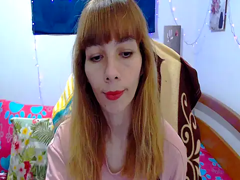 seraphinewhite online show from February 15, 2026, 9:11 pm