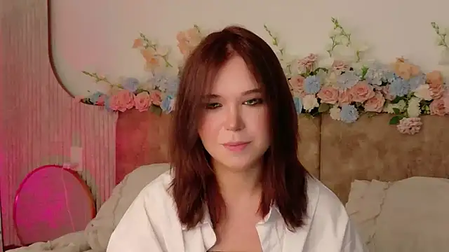 Snapshot of Lilith_Bonheur chatting on May 6, 2026, 1:14 am Lilith Bonheur online show from May 6, 2026, 1:14 am
