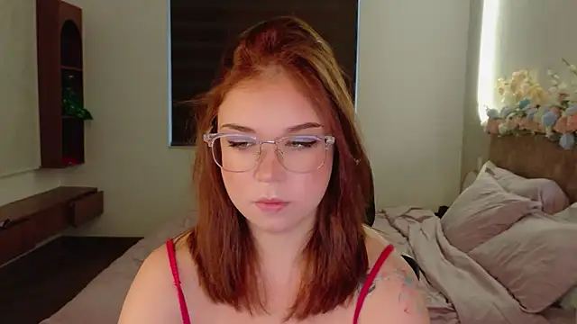Snapshot of Lilith_Bonheur chatting on May 26, 2026, 10:17 pm Lilith Bonheur online show from May 26, 2026, 10:17 pm