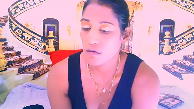 IndianSexcSmyle online show from April 22, 2026, 4:41 pm