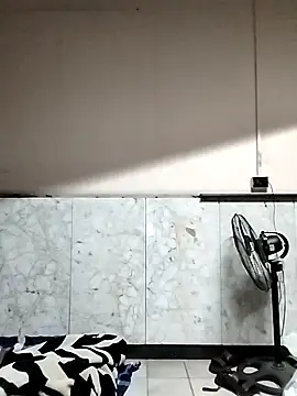 Kwasi-a online show from November 8, 2025, 4:23 am