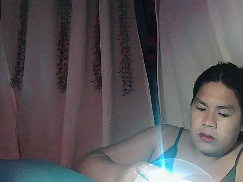 Huntrix2025 online show from December 22, 2025, 1:30 pm