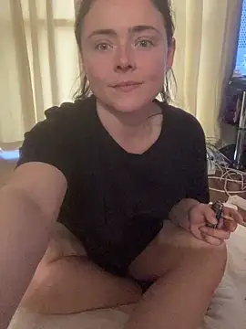 Snapshot of Mia_Winters chatting on April 10, 2026, 4:33 pm Mia Winters online show from April 10, 2026, 4:33 pm