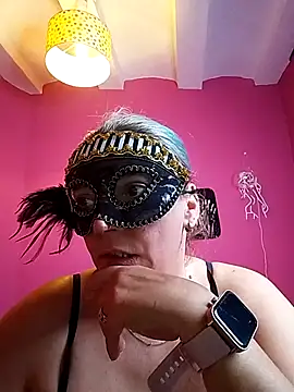 Rosabraguitas online show from November 2, 2025, 9:39 pm