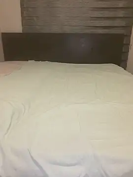 aygul 1233 online show from April 14, 2026, 6:25 pm