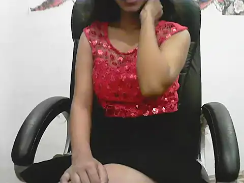 short girl  online show from June 8, 2026, 5:24 pm