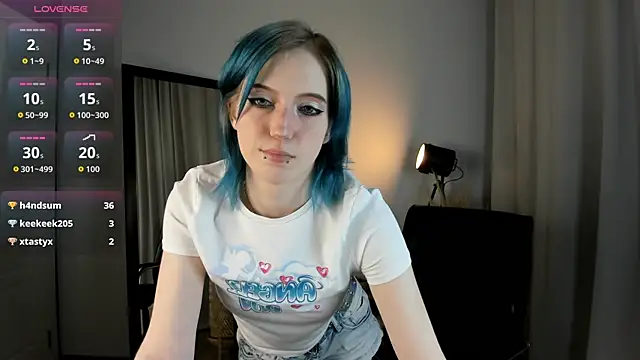 Snapshot of MorgyAsuna_ chatting on October 5, 2025, 8:40 pm MorgyAsuna online show from October 5, 2025, 8:40 pm