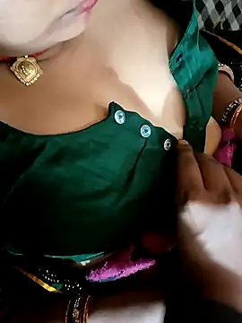 monarani5986 online show from February 9, 2026, 4:33 pm