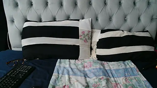 SexyBeverly  online show from November 21, 2025, 5:11 pm