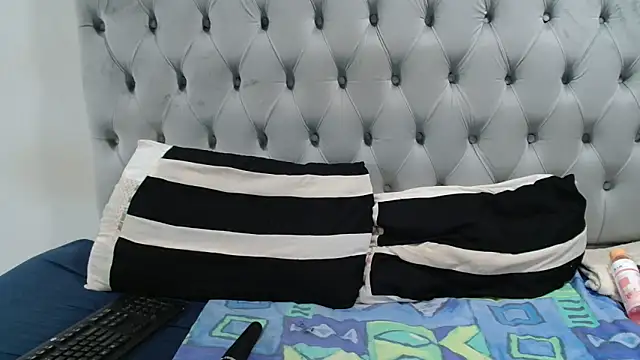 SexyBeverly  online show from November 27, 2025, 6:59 am