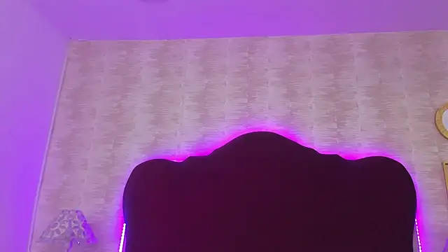 Snapshot of LaylaaDoll chatting on October 9, 2025, 5:44 pm LaylaaDoll online show from October 9, 2025, 5:44 pm