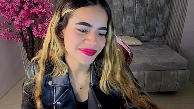 Snapshot of lilith4_s chatting on October 25, 2025, 8:55 am lilith4 s online show from October 25, 2025, 8:55 am