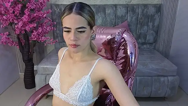 Snapshot of lilith4_s chatting on November 7, 2025, 8:20 pm lilith4 s online show from November 7, 2025, 8:20 pm