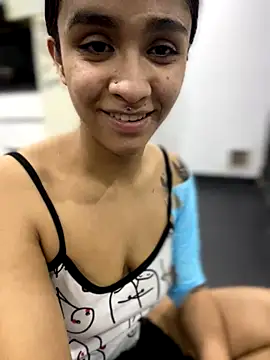 Snapshot of Isabella-Teen chatting on October 27, 2025, 12:47 am Isabella-Teen online show from October 27, 2025, 12:47 am