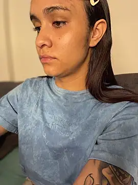 Isabella-Teen online show from January 10, 2026, 2:24 am