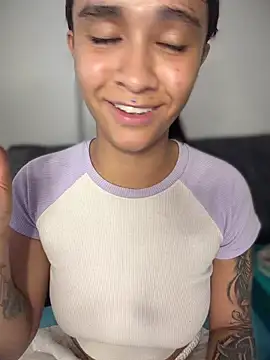 Isabella-Teen online show from March 10, 2026, 2:05 am