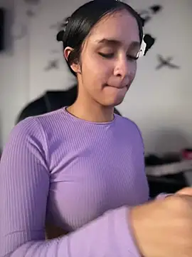 Snapshot of Isabella-Teen chatting on May 3, 2026, 1:50 pm Isabella-Teen online show from May 3, 2026, 1:50 pm